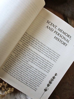 Blackthorn's Book of Sacred Plant Magic - Spells, Rites, and Rituals for Living an Aromatic Life