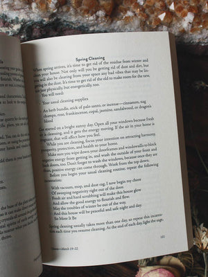 Magick for All Seasons - A Grimoire for the Wheel of the Year
