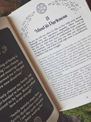 Witch in Darkness - Magick for Tough Times, Bad Days and Moments of Total Catastrophe