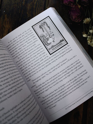 Advanced Tarot - An In-Depth Guide to Practical and Intuitive Tarot Reading