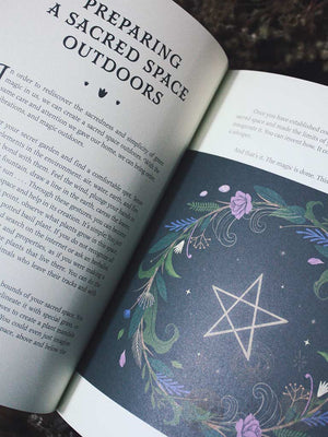 Backyard Witchcraft - Complete Guide for the Green Witch, Kitchen Witch, and Hedge Witch
