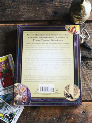 Llewellyn's Complete Book of Divination