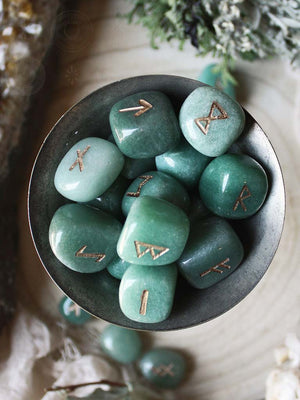 Green Aventurine Rune Set