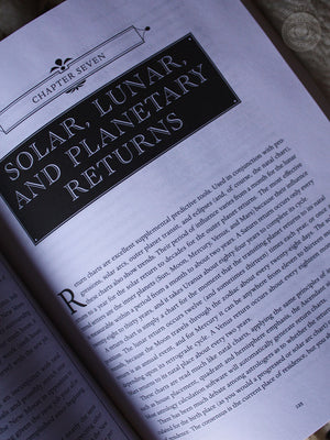 Llewellyn's Complete Book of Predictive Astrology