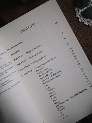 Pagan Portals - Runes