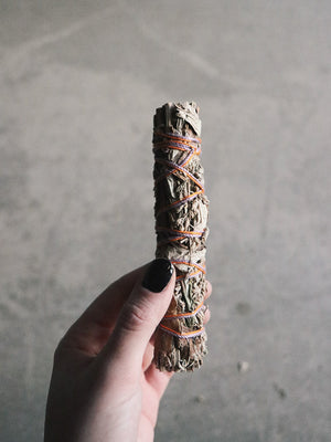 Small 4" Mugwort Cleansing Bundle