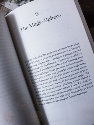 The Power of Candle Magic - Spells and Rituals for an Abundant Life