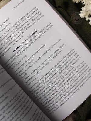 The Witch's Book of Spellcraft - Practical Guide