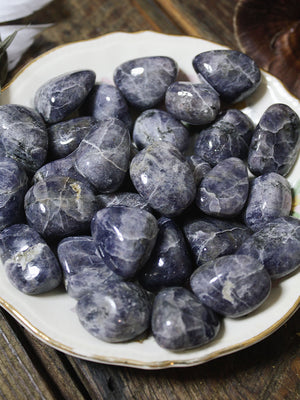 Tumbled Iolite