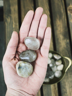 crystals tumbled rutilated quartz 2