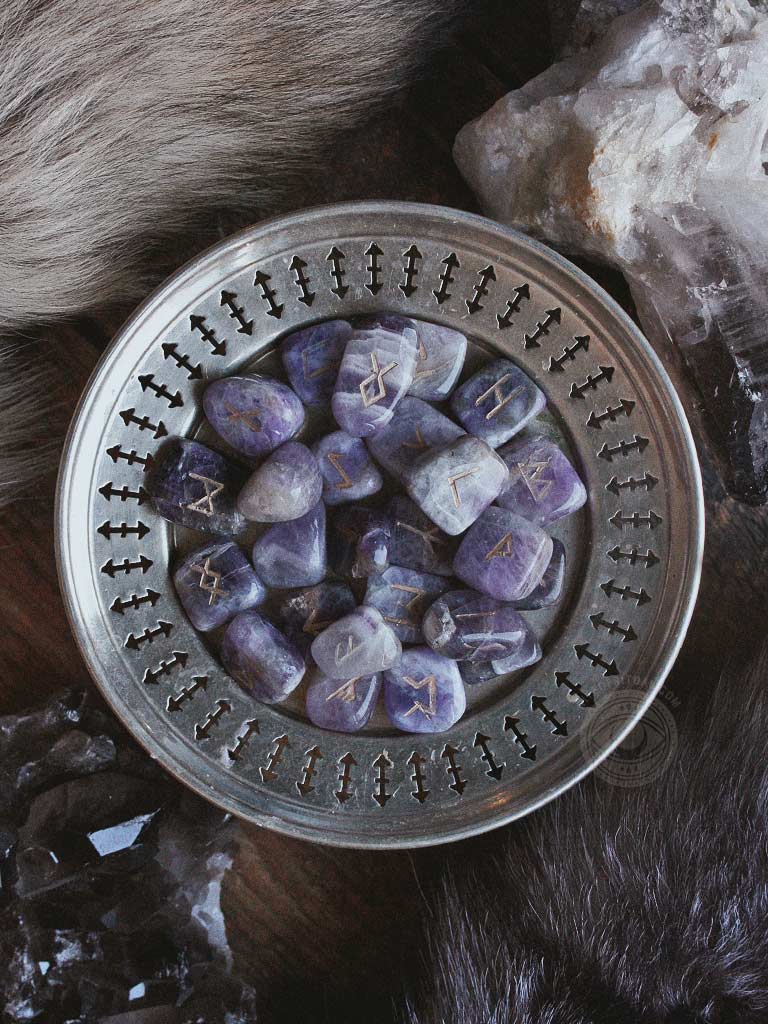 Amethyst Rune Set