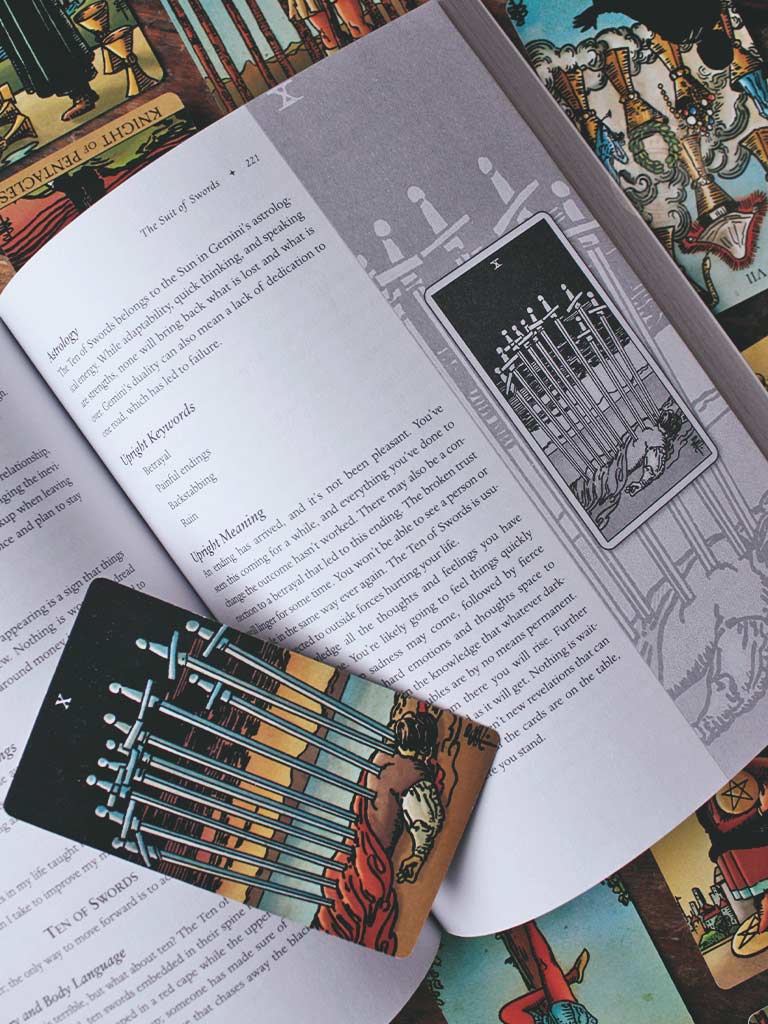 Become an Exceptional Tarot Reader