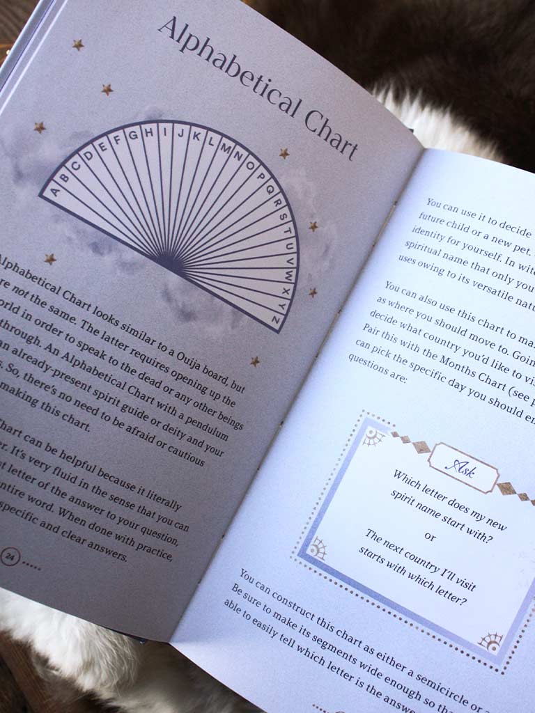 Pendulum Magic - An Enchanting Divination Book of Discovery and Magic