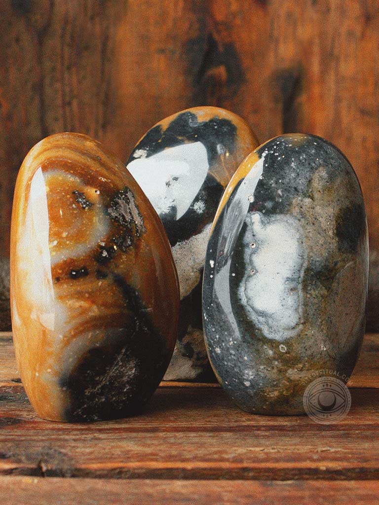 Polychrome Freeform Crystals