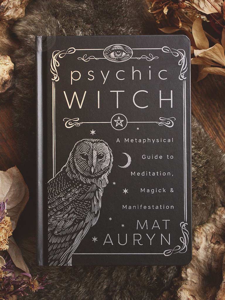 Psychic Witch - A Metaphysical Guide to Meditation, Magick, and Manifestation