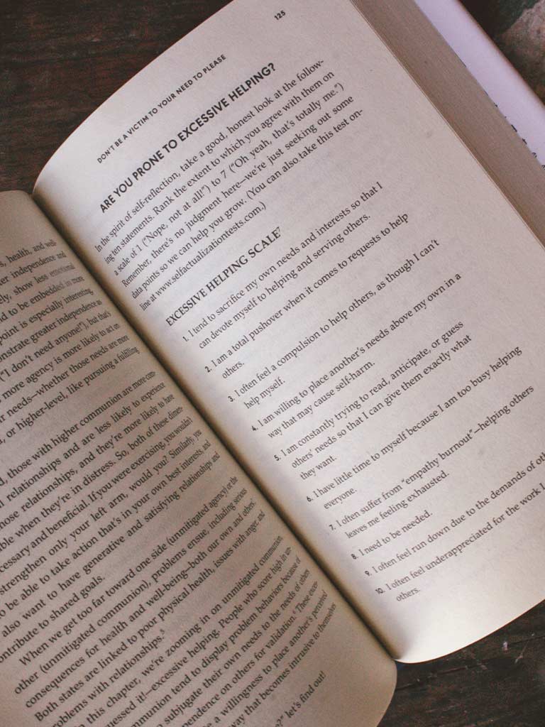 Rise Above - Overcome a Victim Mindset, Empower Yourself, and Realize Your Full Potential