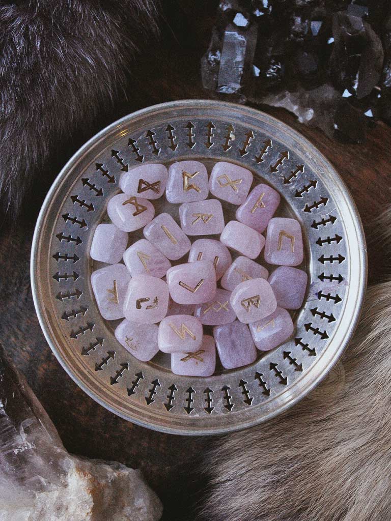 Rose Quartz Rune Set