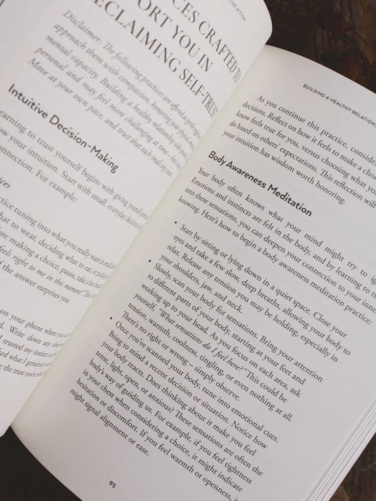 The Altar Within - A Devotional Guide to Liberation, Revised 2nd Edition