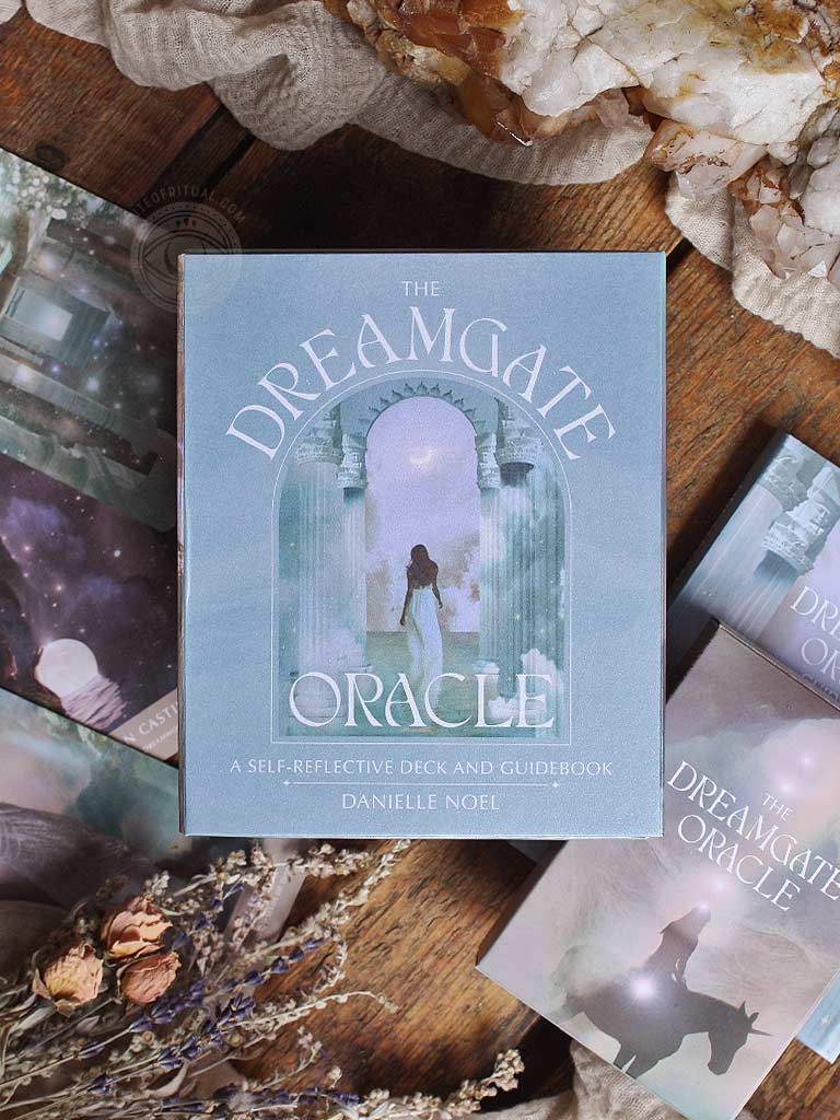 The Dreamgate Oracle - A Self-Reflective Deck and Guidebook