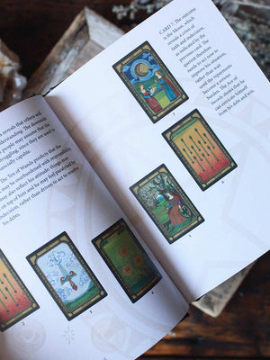 The Little Book of Tarot - Discover the Tarot and Find Out What Your Cards Really Mean