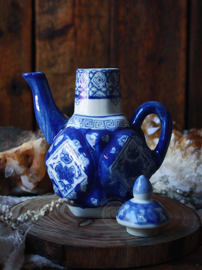 123Arts 13 Oz Ceramic Teapot - Blue And White Traditional Design, Small Pot For Home Or Office