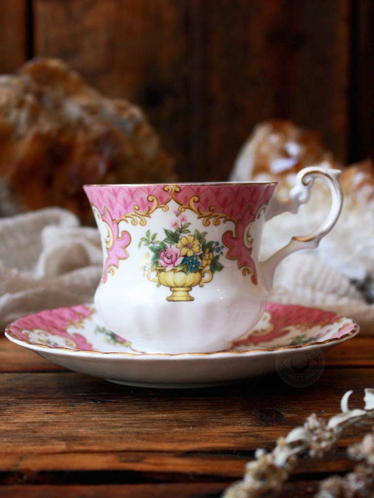 Vintage Tea Cup Set - V309