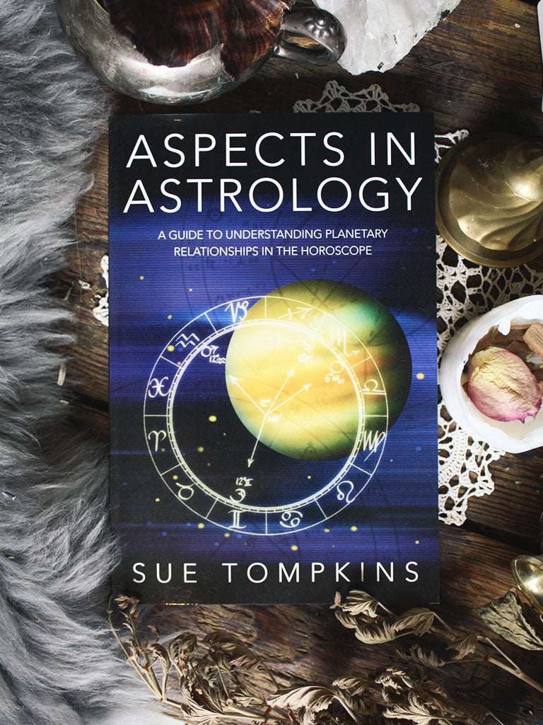 Aspects in Astrology Book