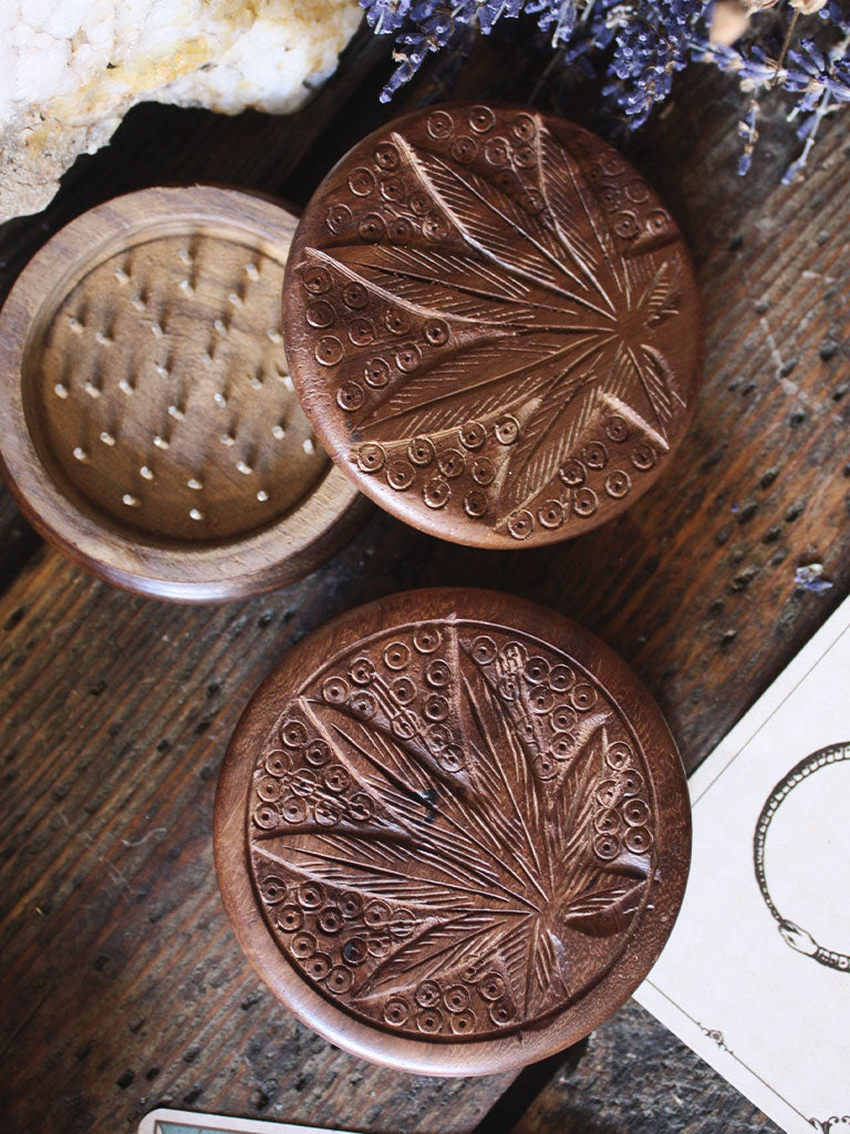 Cannabis Leaf Herb Grinder