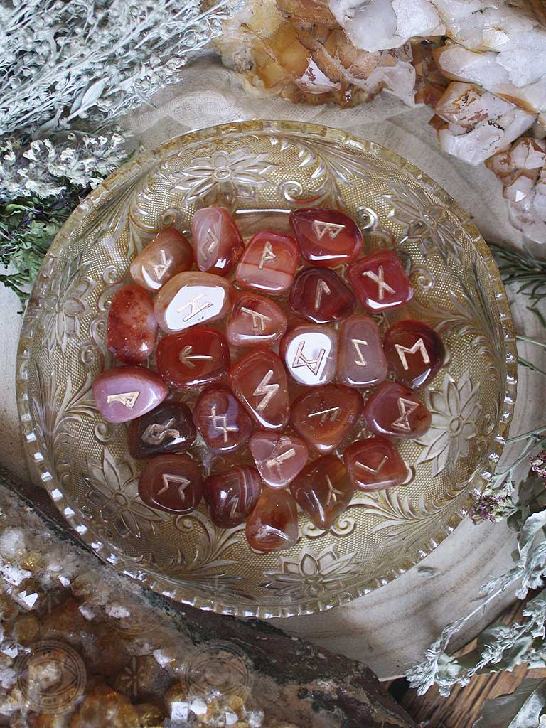 Carnelian Rune Set
