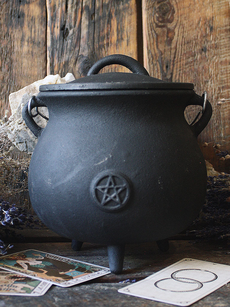 Medium Cast Iron Pentagram Cauldron – Wiccan Pagan Gothic Altar Decor – Halloween Spells Ritual
