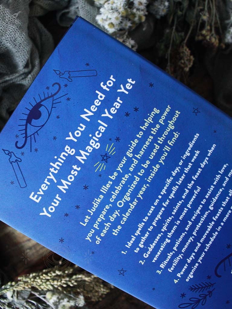 Daily Magic - Spells and Rituals for Making the Whole Year Magical