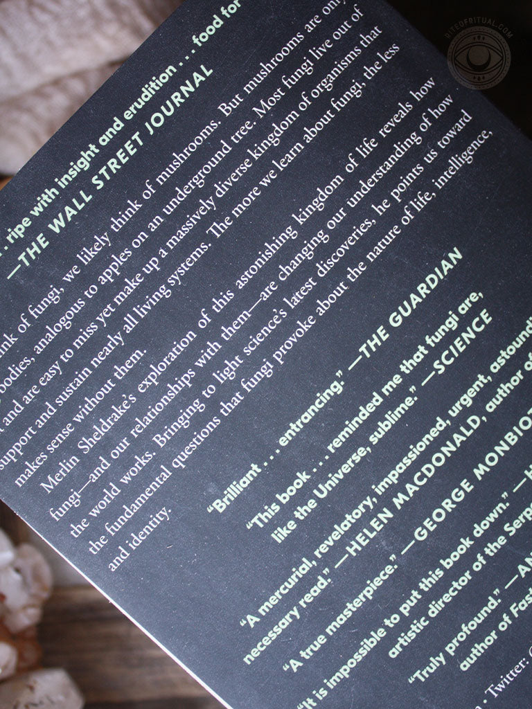 Entangled Life - How Fungi Make Our Worlds, Change Our Minds & Shape Our Futures