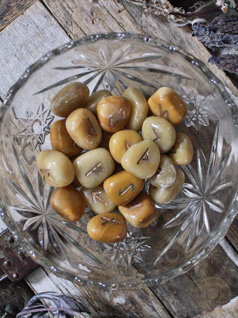 Golden Healer Quartz Rune Set