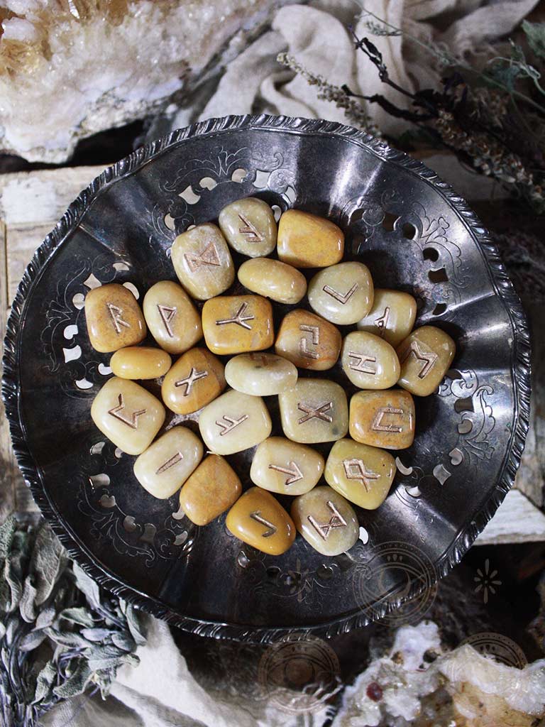 Golden Healer Quartz Rune Set