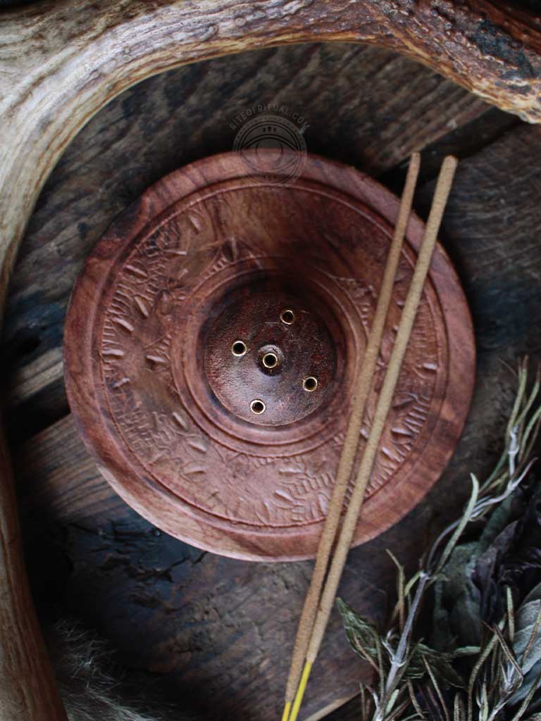 Gorgeous Round Wood Incense Burner