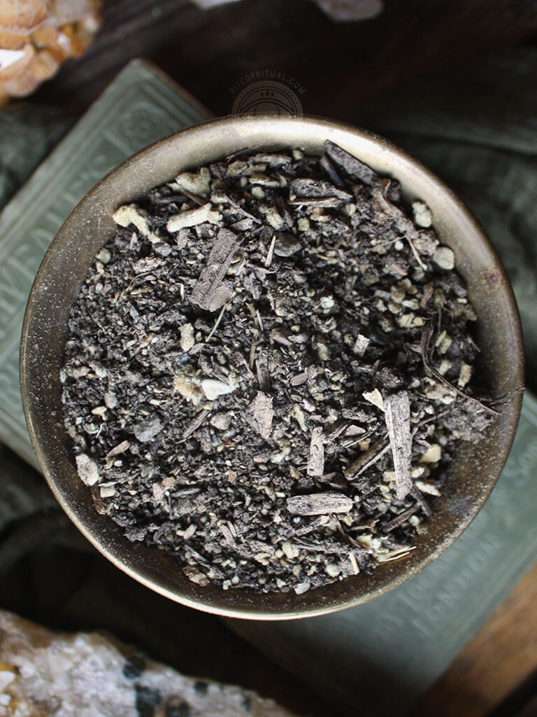 How to Use Grave Dirt in Pagan Magic and Rituals