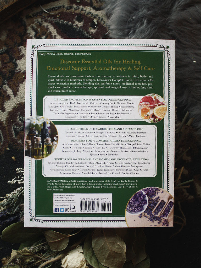 Llewellyn's Complete Book of Essential Oils
