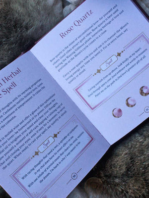 Love Spells - An Enchanting Spell Book of Potions and Rituals