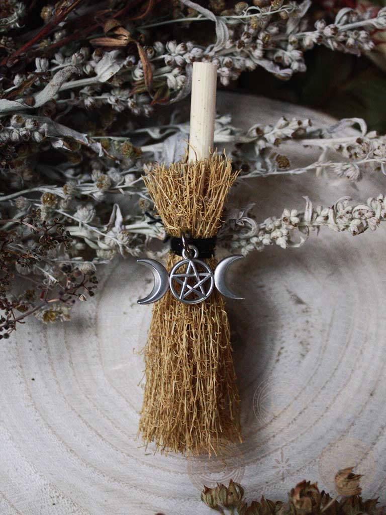 Mini Magick Broomsticks
