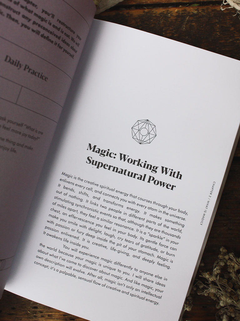Modern Day Magic - 8 Simple Rules to Realize Your Power and Shape Your Life