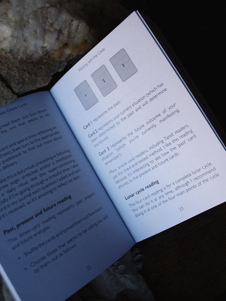 Moonology Manifestation Oracle