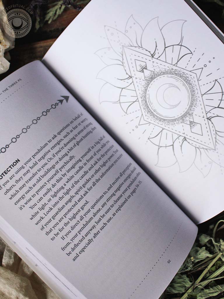 Pendulums - A Complete Divination Kit