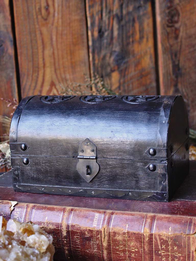 Pentacle Round-Top Ritual Box