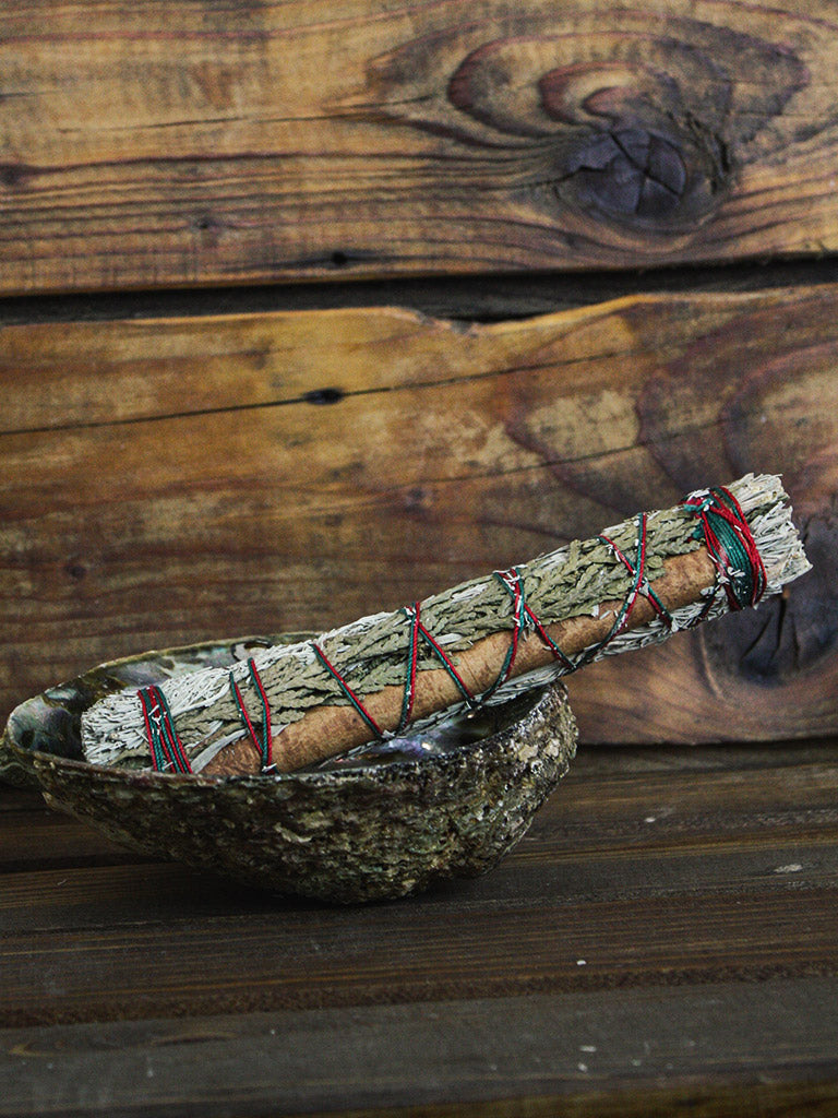 Blue Sage, Cinnamon + Flat Cedar Cleansing Bundle - Rite of Ritual