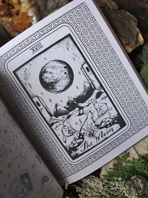 Tarot Colouring Book - Color Your Way to Unlock and Explore Your Magickal Intuition