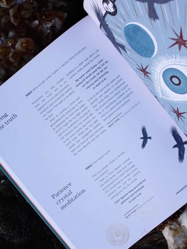 The Book of Spells - 150 Magickal Ways to Achieve Your Heart's Desire