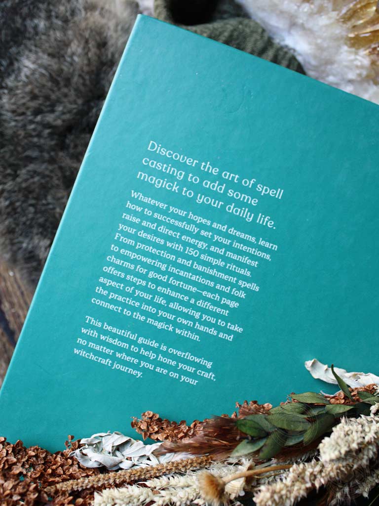 The Book of Spells - 150 Magickal Ways to Achieve Your Heart's Desire