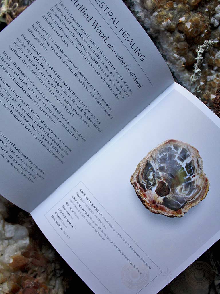 The Crystal Apothecary - 75 Crystal Remedies For Physical, Emotional and Spiritual Healing