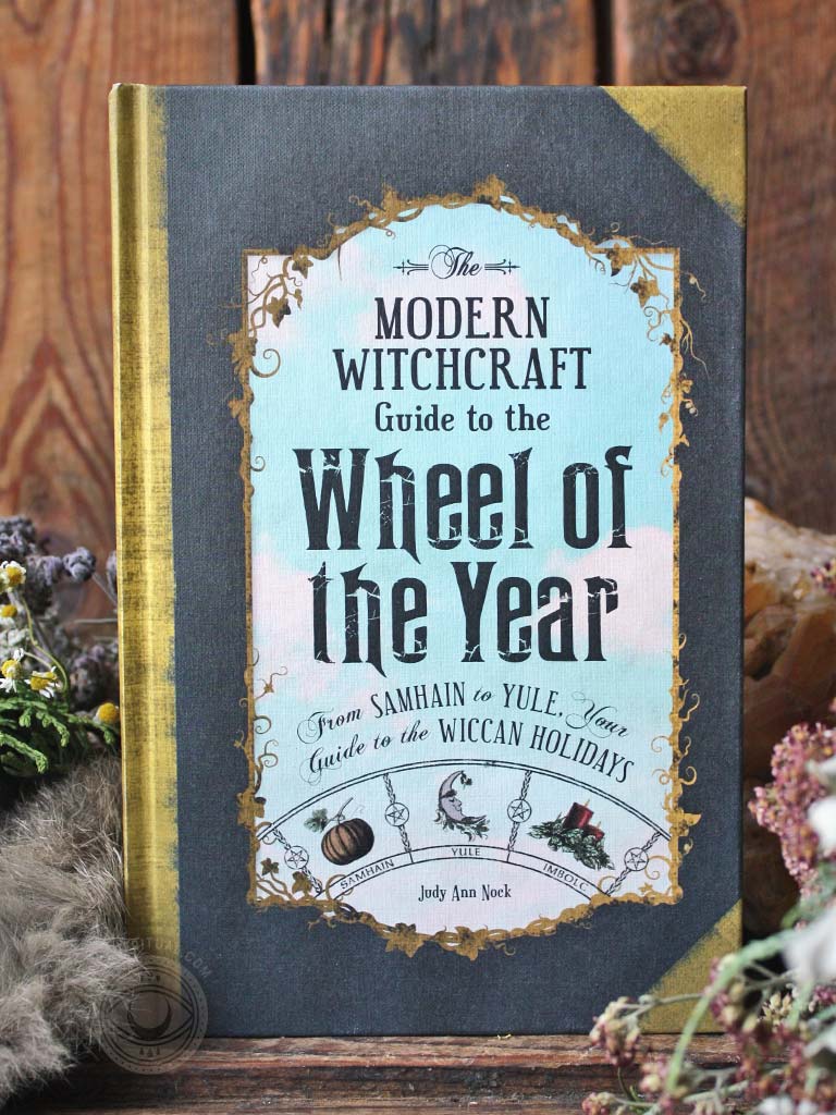 Modern Witchcraft Guide to the Wheel of the Year