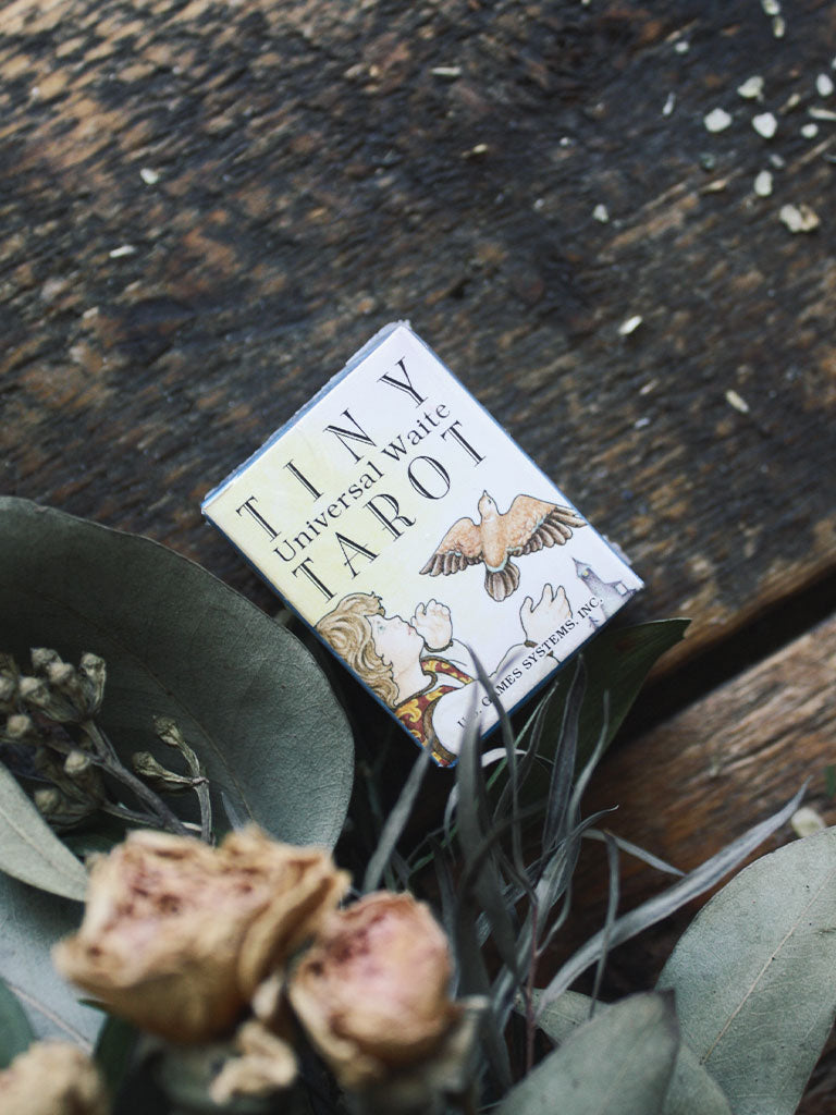 Tiny Universal Waite Tarot Deck